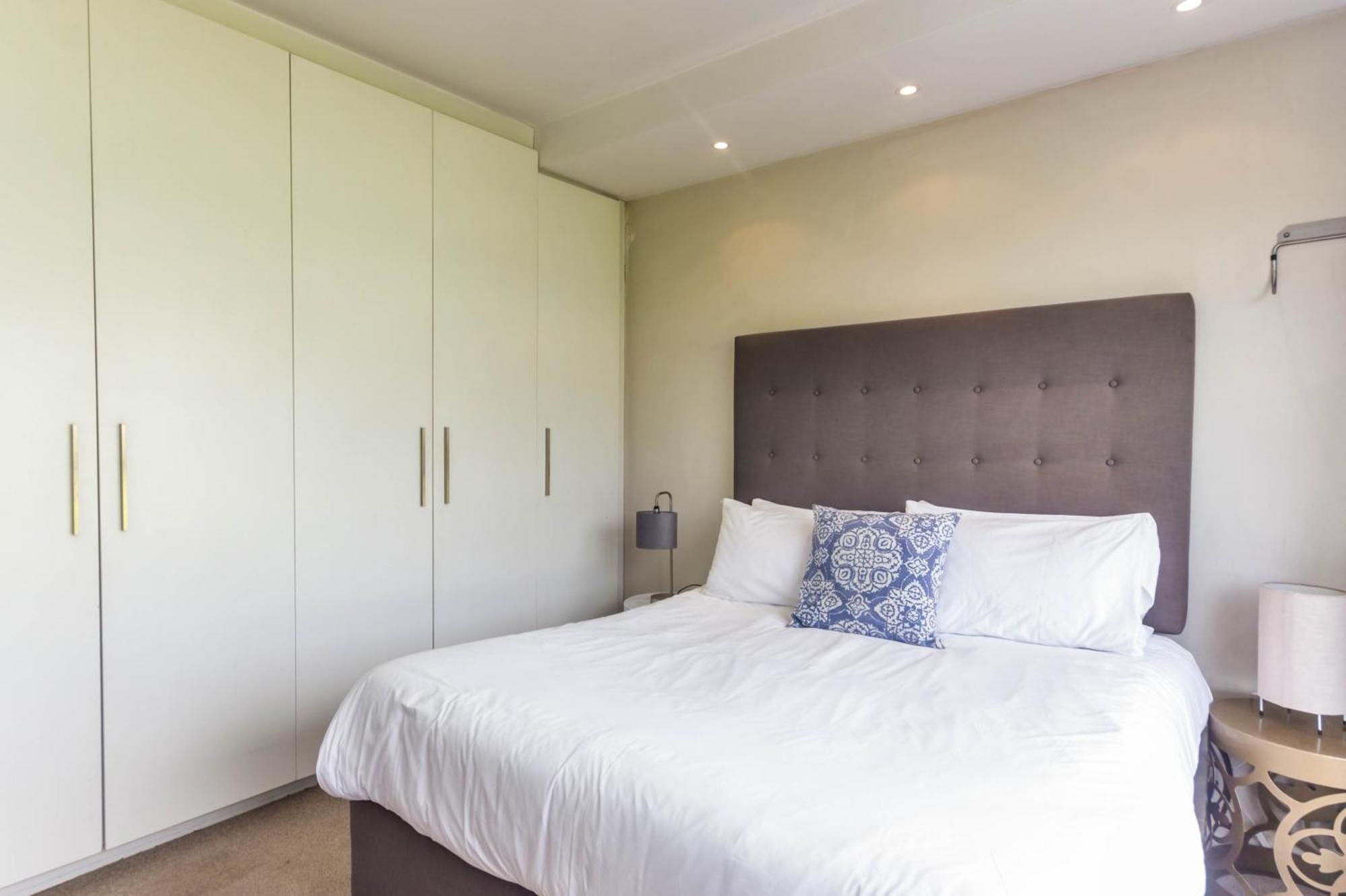Mouille Point Apartments Кейптаун Екстериор снимка